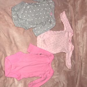 3 newborn onesies